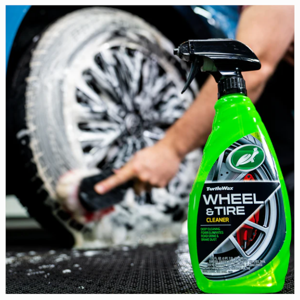 Spray Limpiador Turtle Wax Llantas y Cubiertas 680ml | T18 50161